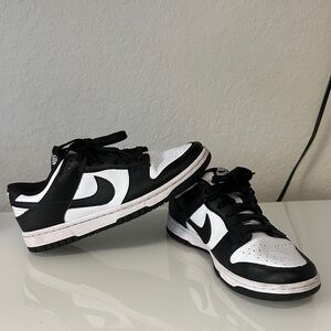 Nike Pandas Women's Classic Sneakers